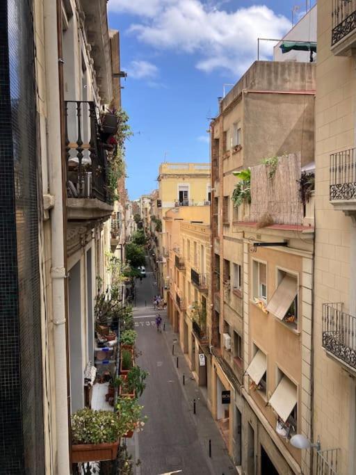 Stunning Designer 2 Bed In Glorious Gracia Appartement